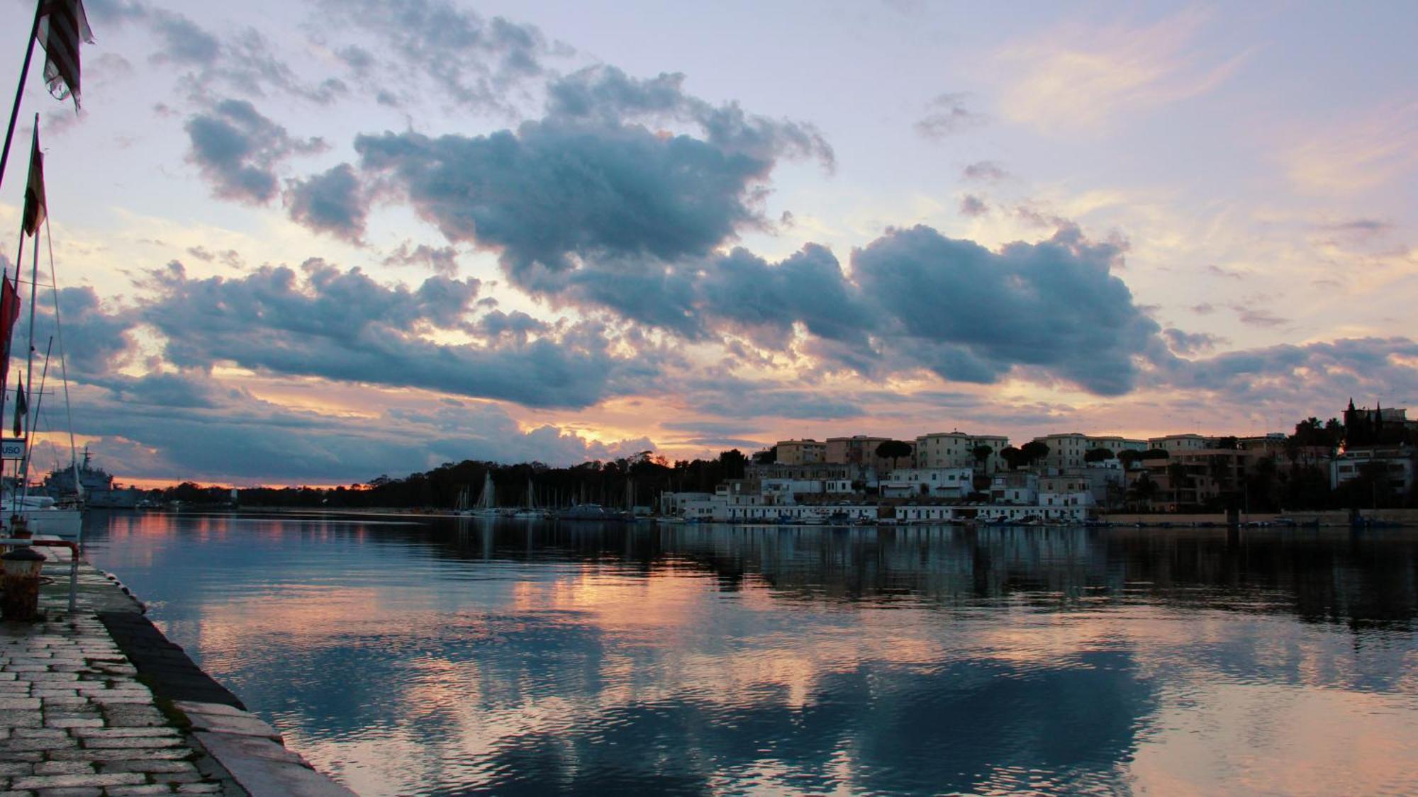 Flowing House Brindisi Esterno foto